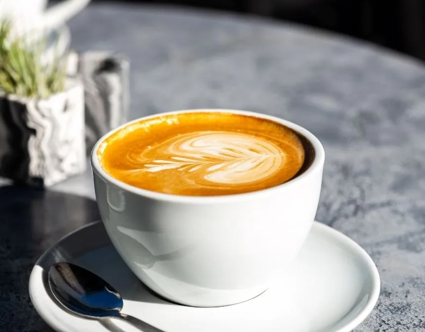 CAFE LATTE=150 kcal